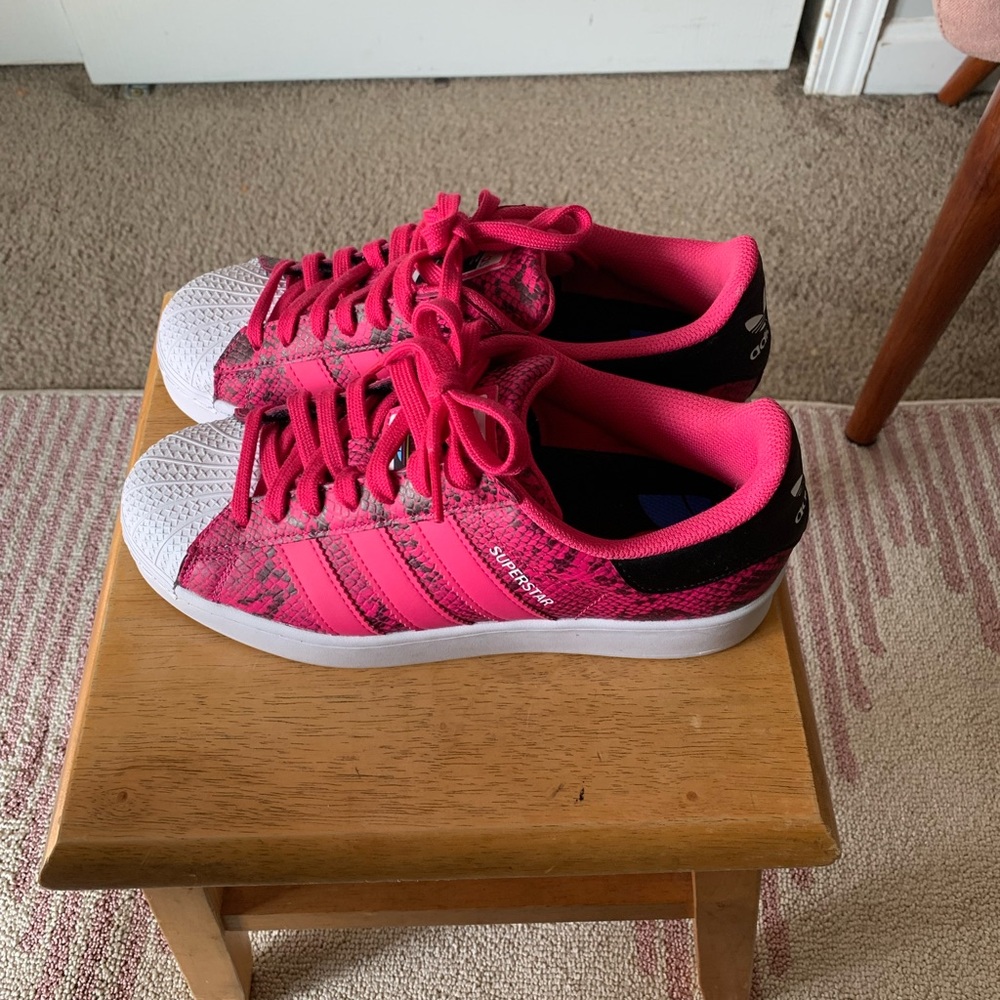 Pink Shell Toe Adidas - image 3